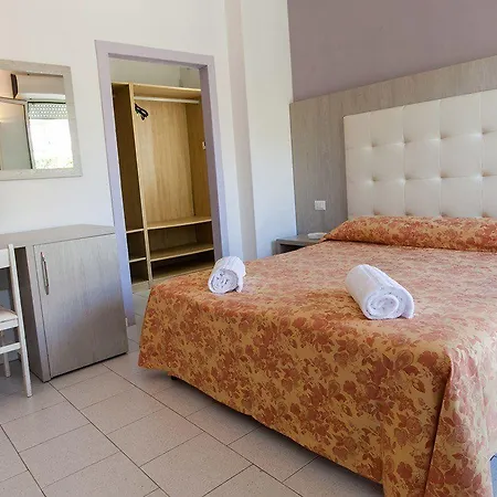 Ξενοδοχείο Suisse 3*