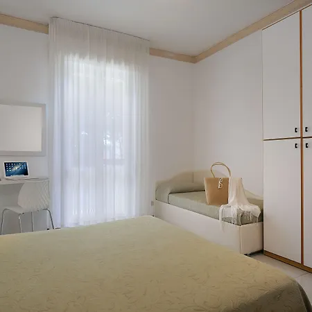 Suisse Szálloda Milano Marittima